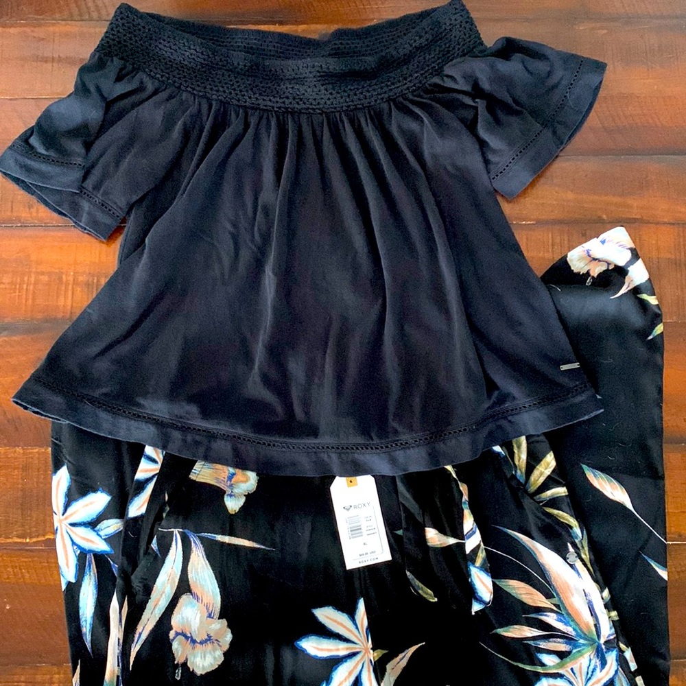 New! With tags Women’s Juniors Roxy pants & off-shoulder top SET. Size XL